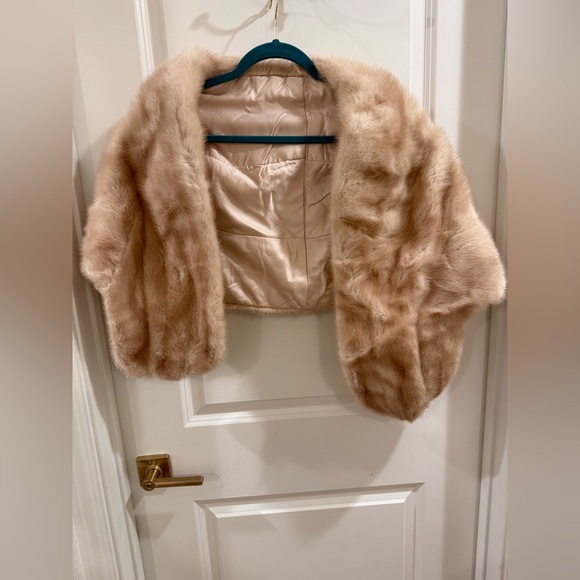 Vintage Natural Pale Biege Mink Cape ~ Tourmaline ~ By Spear & Picardi ~ Rare - Picture 10 of 13